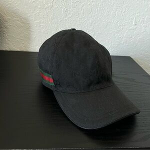Gucci hat Black